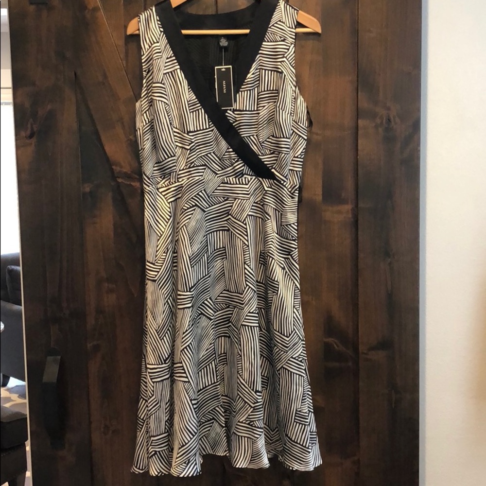 Alfani fit n flare 100% silk dress black/white 6